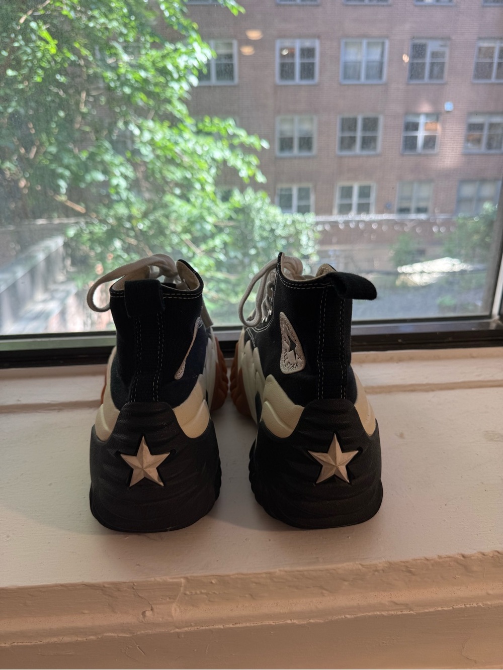 Converse Run Star Hike High Top Sneakers - Black & White with Gum - Picture 4 of 6